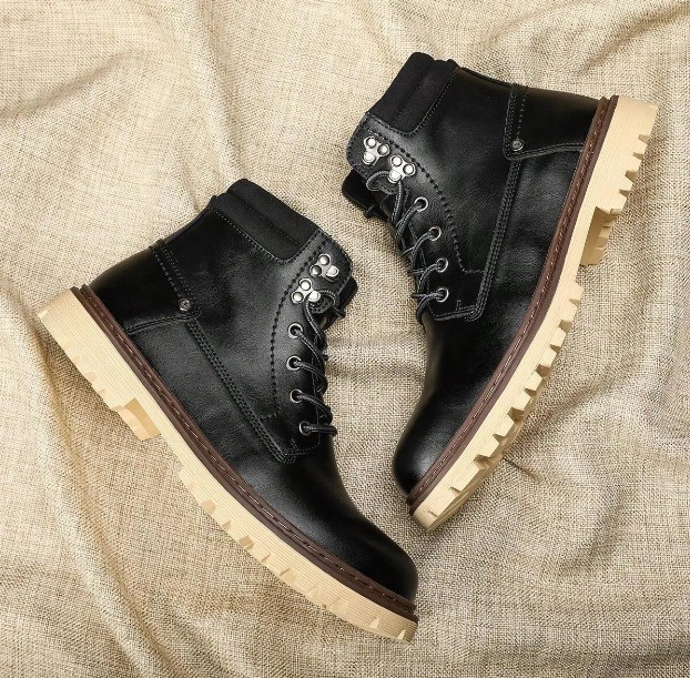 outdoor shoes
