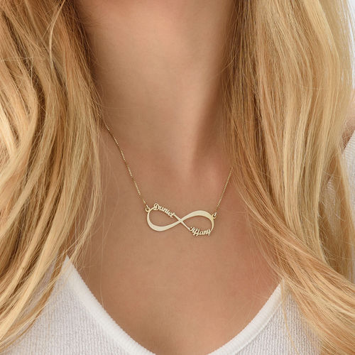 Infinity Name Necklace in 14K Yellow Gold