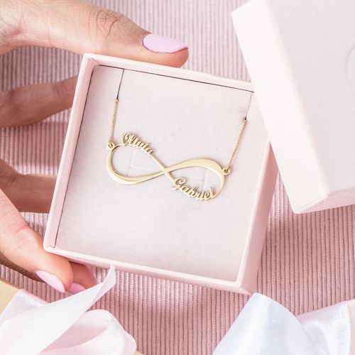 Infinity Name Necklace in 14K Yellow Gold