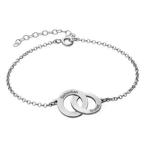 Interlocking Circles Bracelet with Engraving in Sterling Silver