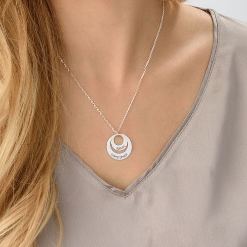 Personalized Jewelry for Moms – Disc Necklace in Sterling Silver